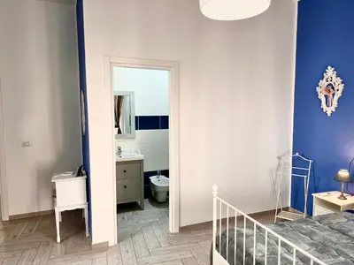 Bagno di Vico Longo 25 - Ensuit flat in the heart of Naples