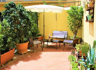 Giardino di Di affreschi e volte