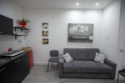 Area soggiorno di Napolidays Toledo Apartment By Dimorra