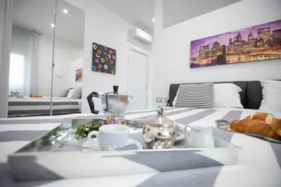 Planimetria di Napolidays Toledo Apartment By Dimorra
