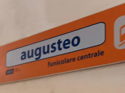 Certificato, attestato, insegna o altro documento esposto da BenincasaRoom