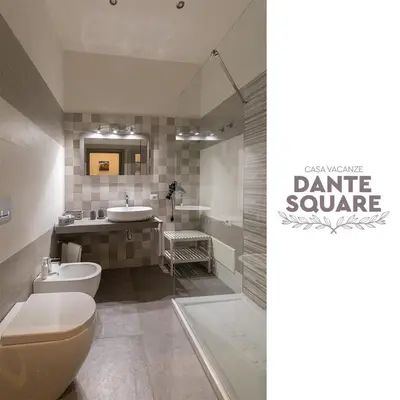 Bagno di Dante Square