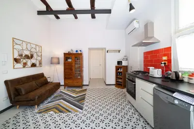 Cucina o angolo cottura di Galluppi Design Apartment By HouseinNaples