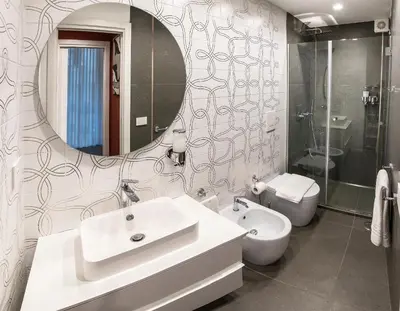 Bagno di Three Houses Toledo
