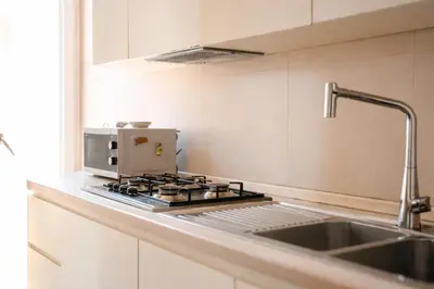 Cucina o angolo cottura di Federica's Guest House Vomero, intero appartamento 6 ospiti uso esclusivo vicino metro