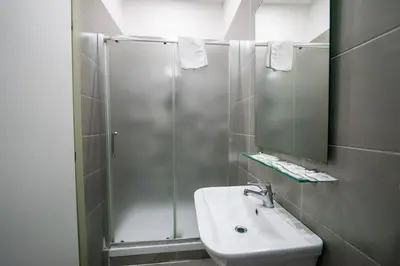 Bagno di Royal House Napoli Centro, by ClaPa Group