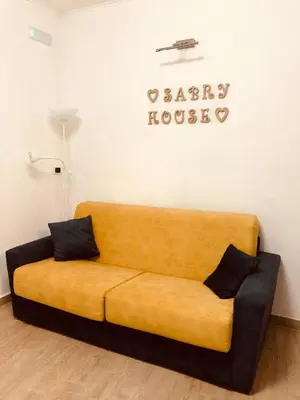 Area soggiorno di Sabry House