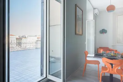 Balcone o terrazza di The Luxury Erica's Apartment