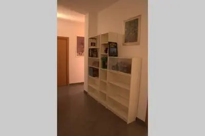 Biblioteca nell'appartamento