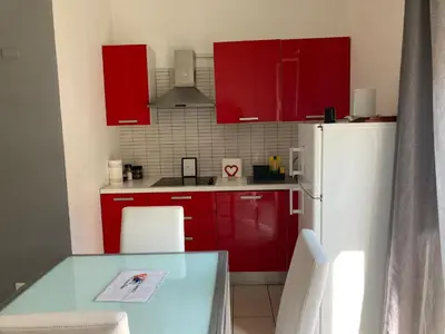 Cucina o angolo cottura di De Gasperi House- Elegante appartamento,con terrazza,nel cuore di Napoli