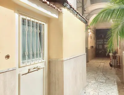 Planimetria di Jungle 13 - Room and Apartments