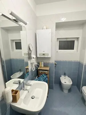 Bagno di SoLuMa' Chiaja Rooms