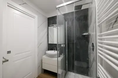 Bagno di Toledo Place