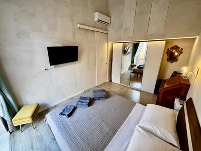 TV o dispositivi per l'intrattenimento presso Venustas Napoli Toledo