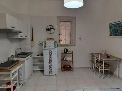 Cucina o angolo cottura di otto di denari