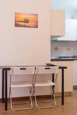 Cucina o angolo cottura di Napoli centro apartment A balcony in the heart of naples