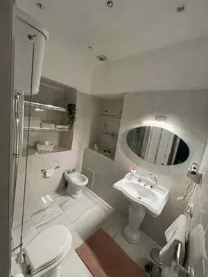 Bagno di HOME SWEET HOME Storia di Napoli