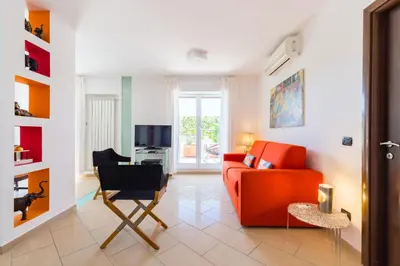 TV o dispositivi per l'intrattenimento presso N'Attic a Vomero Penthouse Terrace by Napoliapartments