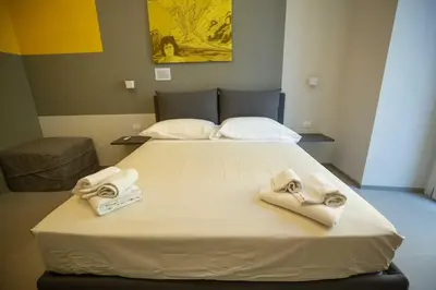 Letto o letti in una camera di Napoli è....... By Dimorra