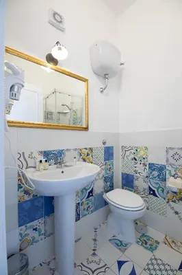 Bagno di EFFE SUITES