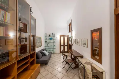 Area soggiorno di Riviera House Apartment Sea View group and family By HouseinNaples