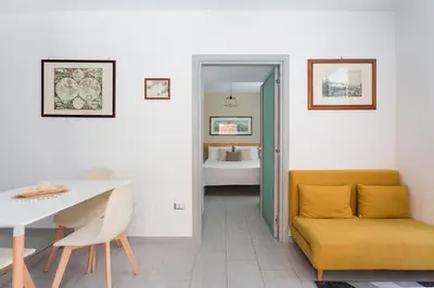 Area soggiorno di Independent House 51