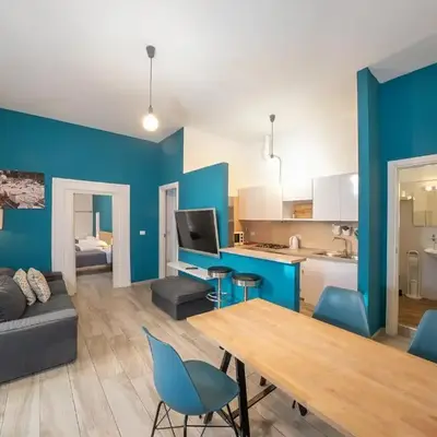 Stay in Naples Flats Toledo