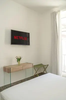 TV o dispositivi per l'intrattenimento presso Chiatamone Relais