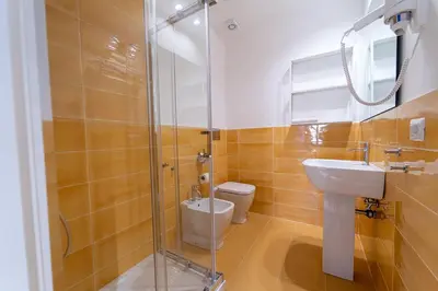 Bagno di P.C. Boutique H. De Gasperi, Napoli Centro, by ClaPa Group