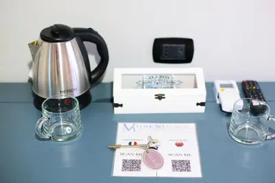 Set per la preparazione di tè e caffè presso Vomero Maison