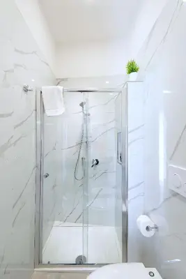 Bagno di Red Queen Naples