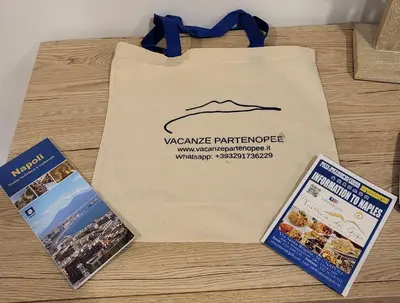 Certificato, attestato, insegna o altro documento esposto da Vacanze Partenopee - San Liborio