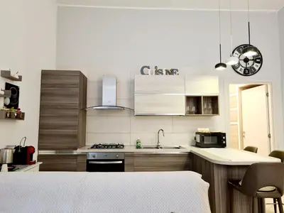 Cucina o angolo cottura di LA GIOIOSA NAPLES INN