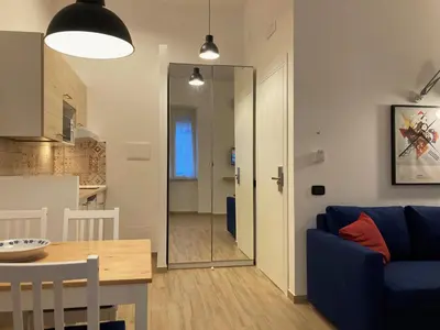 Area soggiorno di La Casa Blu un oasi di tranquillità nel vivace cuore di Napoli