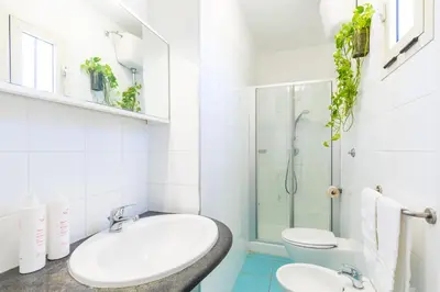 Bagno di Panoramic Penthouse in Naples by Wonderful Italy