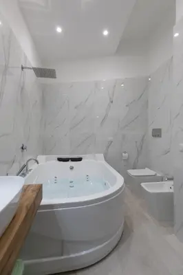Bagno di MY BRILLIANT HOME WITH JACUZZI 2 STEPS FROM St TOLEDO