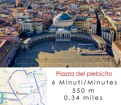 Vista generica su Napoli o vista sulla città dall'interno dell'appartamento