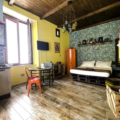 Famme sta cuiete appartamento Napoli centro