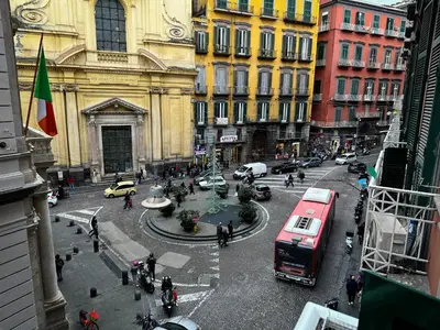 Vista generica su Napoli o vista sulla città dall'interno della casa vacanze