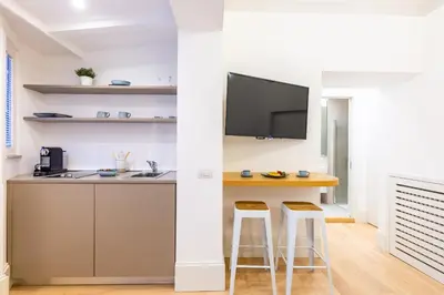 Cucina o angolo cottura di Cozy Studio in Chiaia district by Wonderful Italy