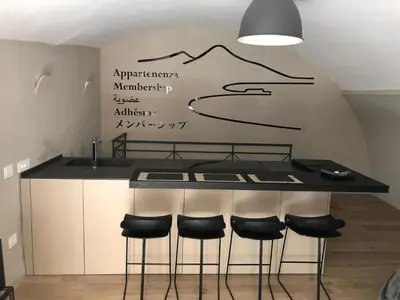 Cucina o angolo cottura di Super Design Appartamento Napoli Centro con Sky wifi veloce e Netflix