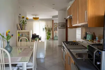 Cucina o angolo cottura di Super Elegante Napoli Centro con posto auto e wifi veloce