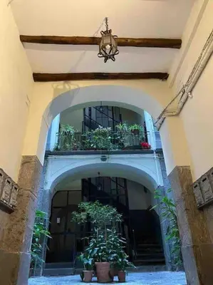 Facciata o entrata di DaDedo’ -Monolocale tra Plebiscito Toledo e Chiaia
