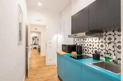 Cucina o angolo cottura di The Idyll Boutique apartment - Suite in Napoli's Spanish Quarters