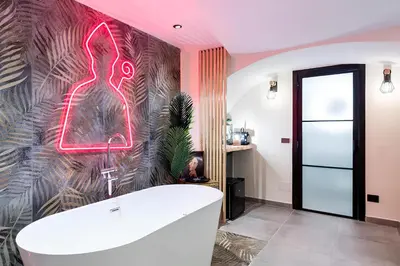 Bagno di [Jacuzzi - Centro Storico] La goccia di S.Gennaro