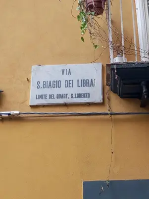 Certificato, attestato, insegna o altro documento esposto da Spaccanapoli house