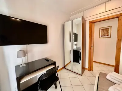 TV o dispositivi per l'intrattenimento presso Mammina Home Chiatamone