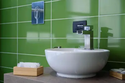 Bagno di Piazza Nicola Amore 14