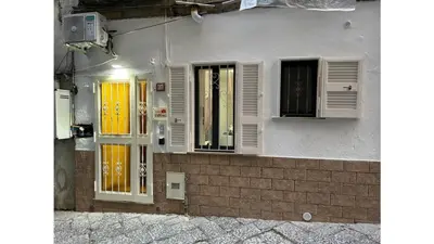 Planimetria di Vittoria's home near Maradona mural