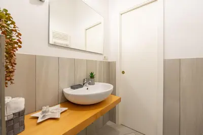 Bagno di Appartamento Via Toledo 55 - Palazzo della Porta